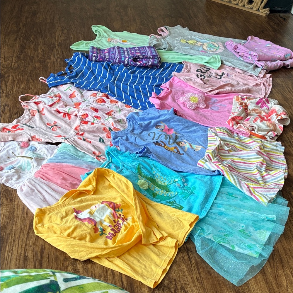 Carter's, Cat & Jack, Kohls and TJ Maxx Lot of Girls Clothes - Size 5T